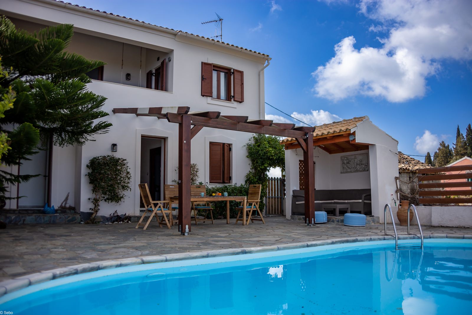 villa for rental - galery house on Corfu